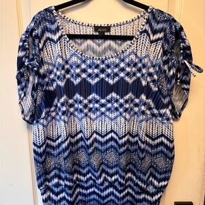 Alyx Women's Blue and White Geometric Blouse